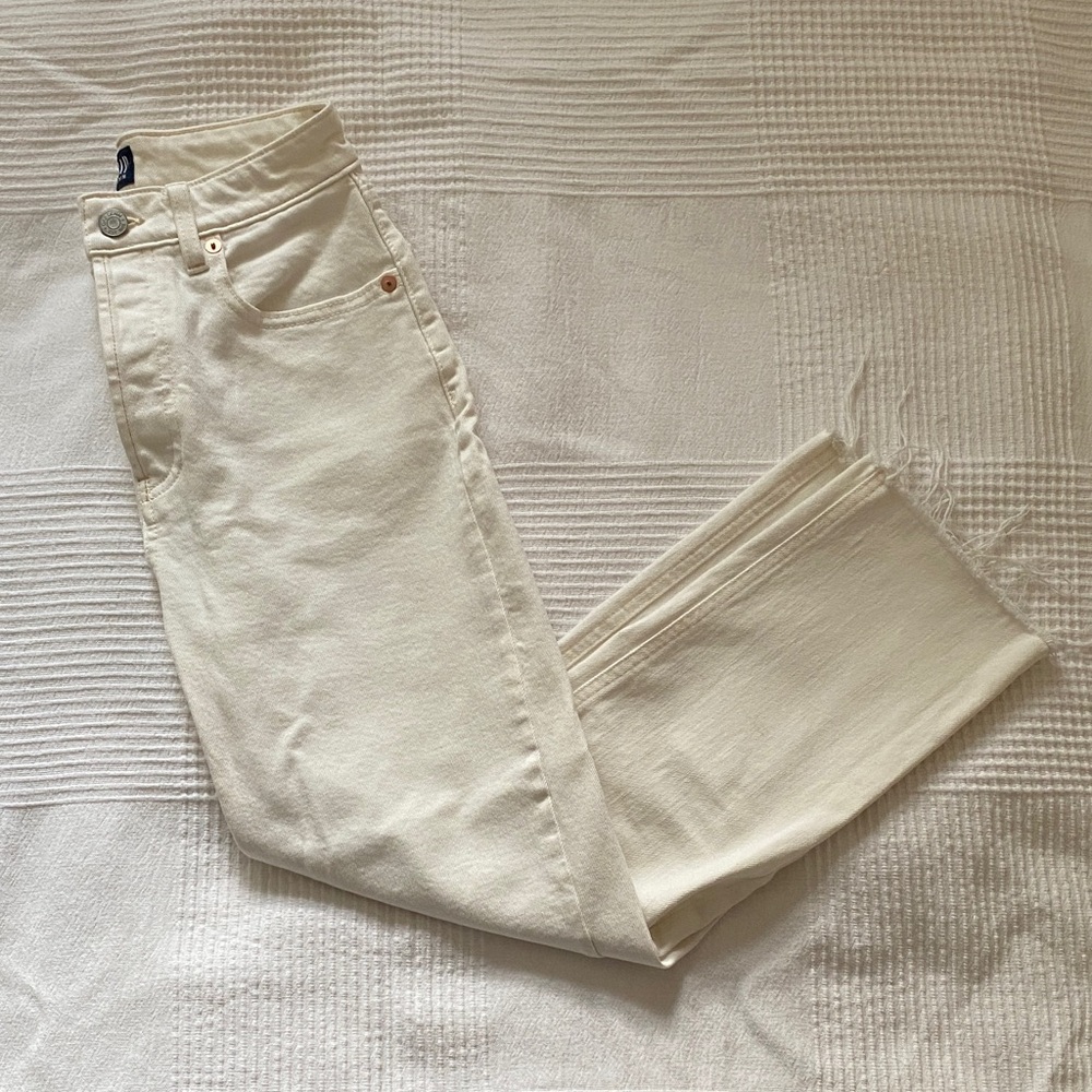 GAP Women's Straight Leg Cream Jeans